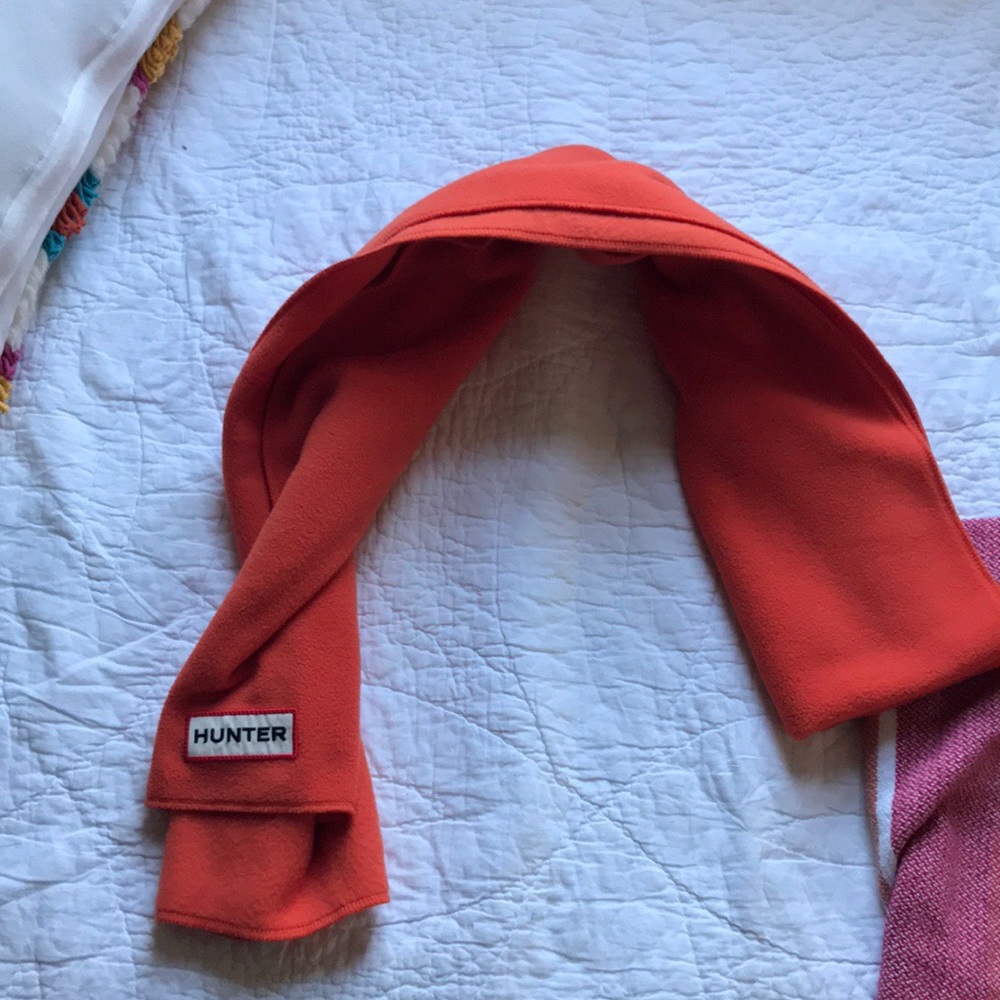 Hunter scarf